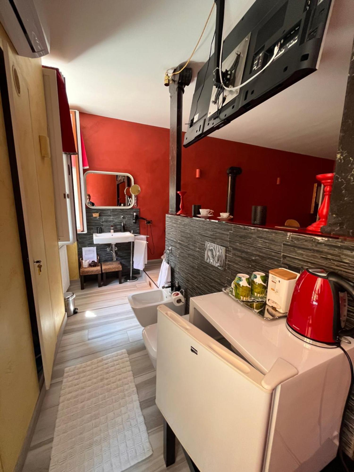The Queen Tower Bed & Breakfast Desenzano del Garda